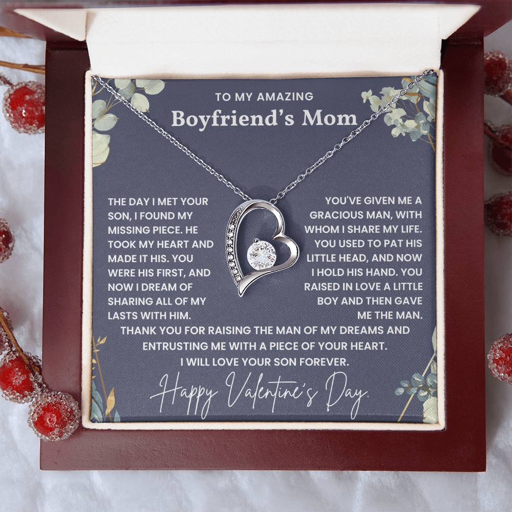 Happy Valentines Day Heart Necklace For Boyfriend's Mom