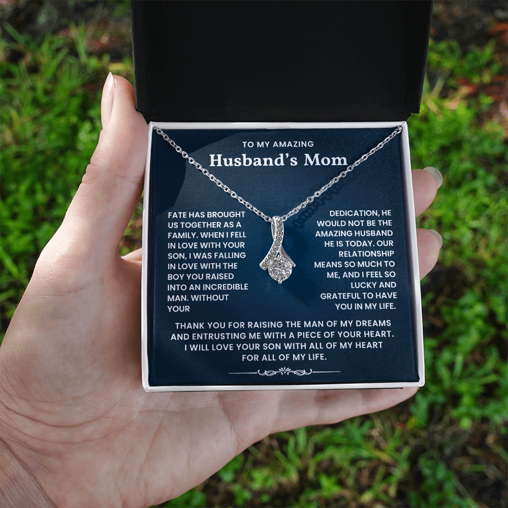 To My Amazing Husband's Mom - I Feel So Lucky To Have You In My Life - Necklace