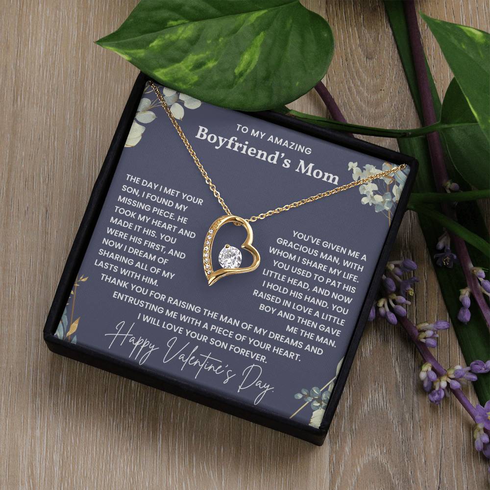 Happy Valentines Day Heart Necklace For Boyfriend's Mom
